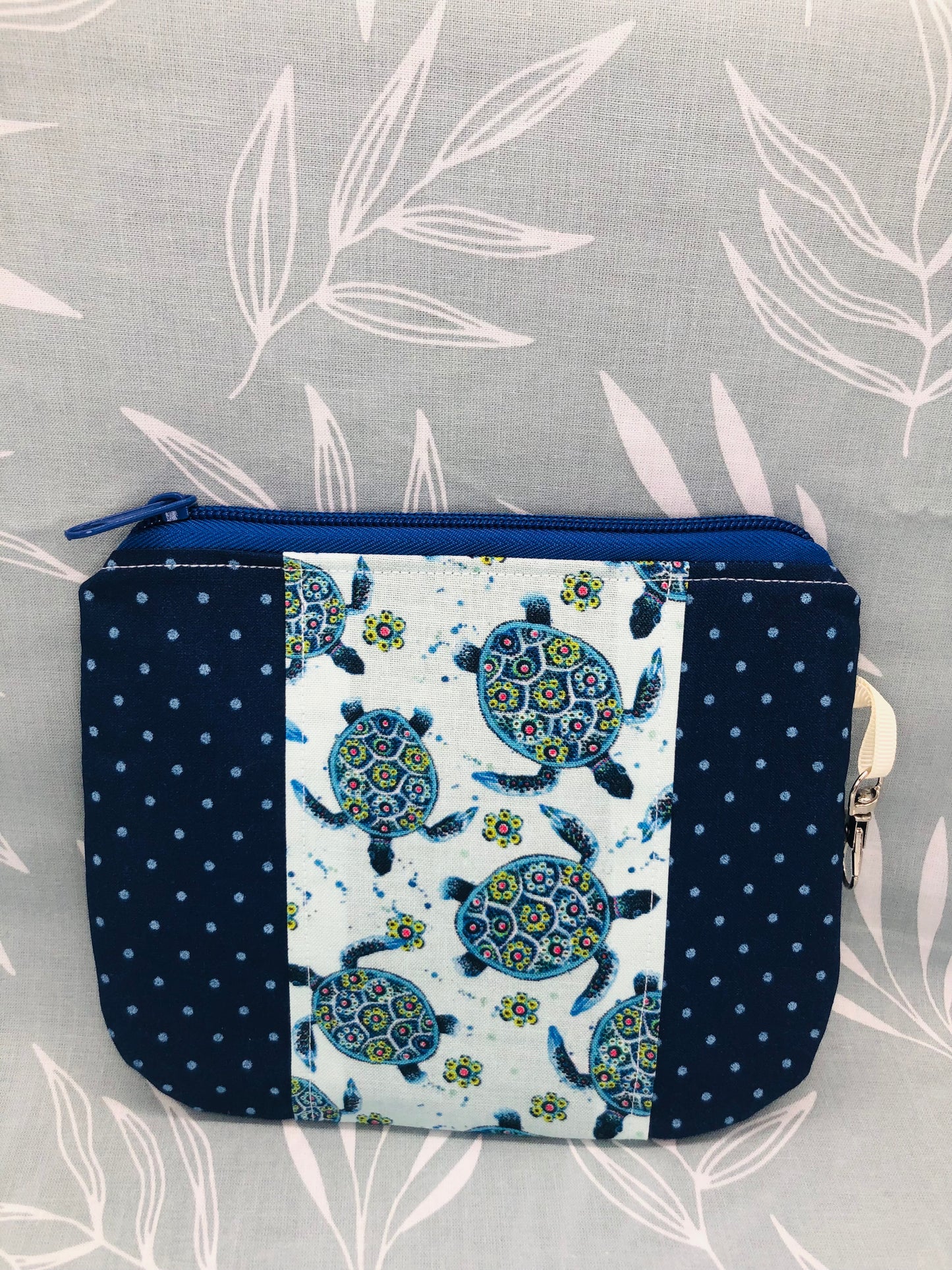 Sea Turtles (dot background) Flat Style Knitting Crochet Notions Pouch Coin Purse | Size Medium