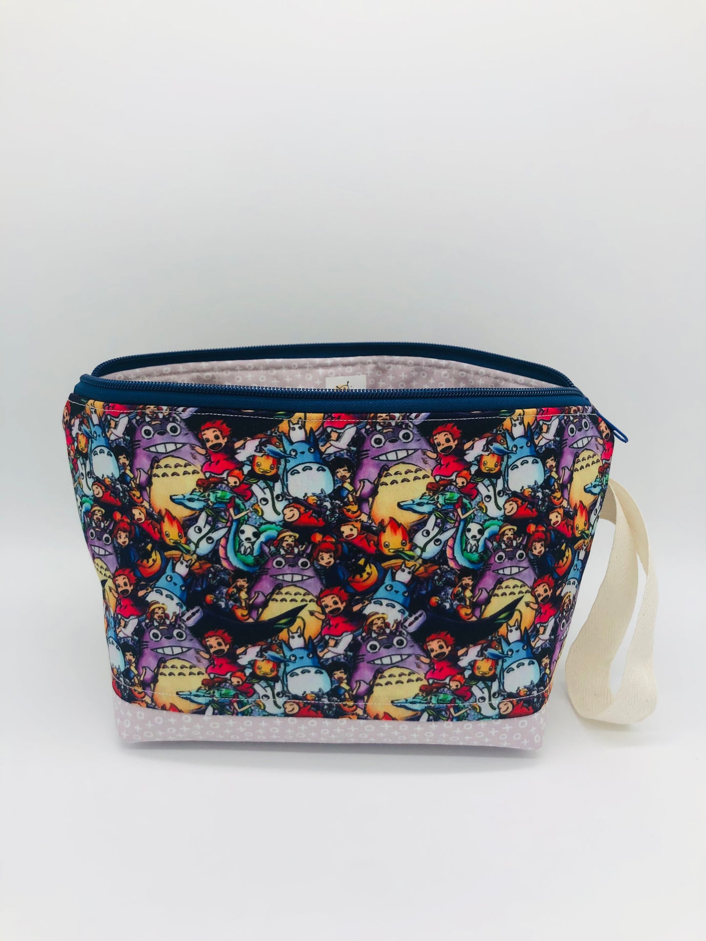 CLEARANCE A Crowd of Spirits (contrast base) TAAT Divided Knitting Crochet Zipper Style Project Bag | Shortie Sock Size