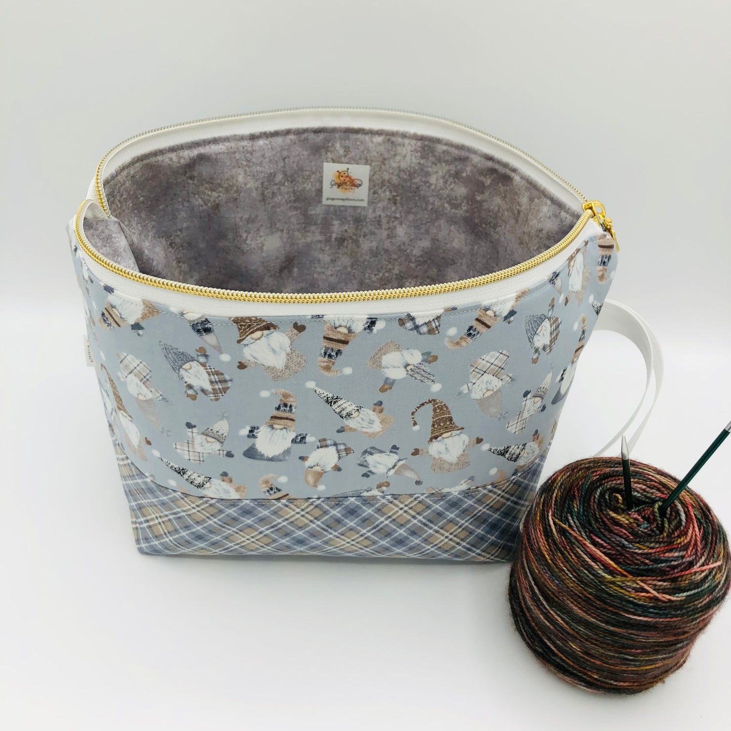 Knitty Gnomes Holiday Knitting Crochet Zipper Style Project Bag | Shortie Sock Size