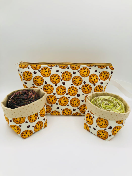 Cookies! Knitting Crochet Zipper Style Project Bag + 2x 100g Yarn Cozy | Shortie Sock Size