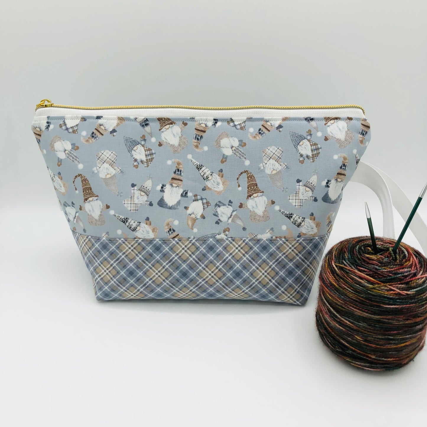 Knitty Gnomes Holiday Knitting Crochet Zipper Style Project Bag | Shortie Sock Size